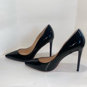 Black heels size 14